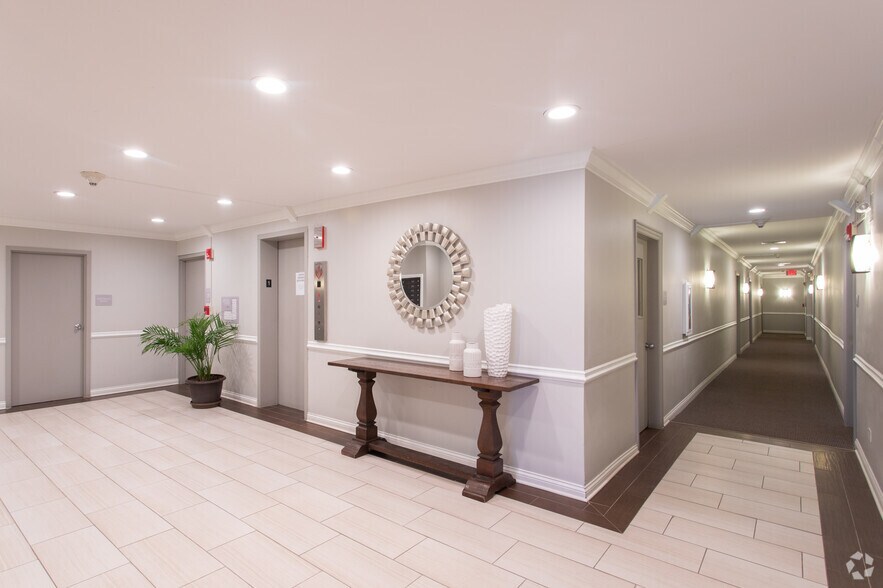 Buffalo Creek Apartments 70 S Buffalo Grove Rd Buffalo Grove IL 60089