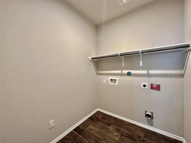 Building Photo - 5410 Pembrokeshire Cir