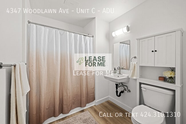 Building Photo - 4347 Woodlawn Ave