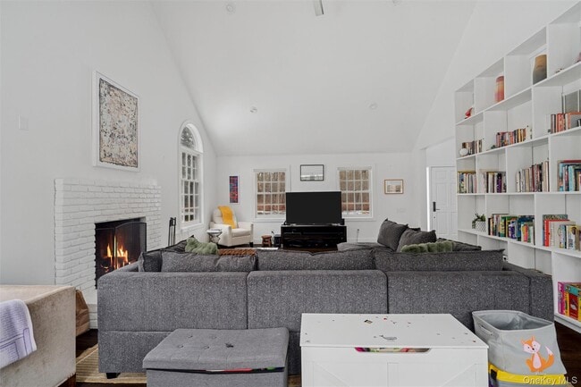 Building Photo - 1008 Middle Line Hwy