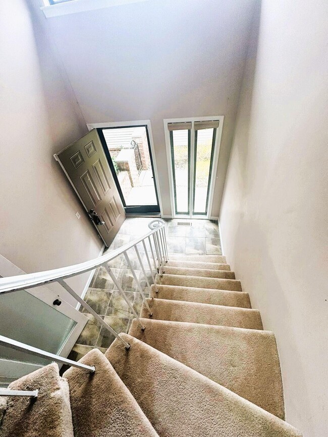 Building Photo - 6979 Pebble Creek Woods Dr