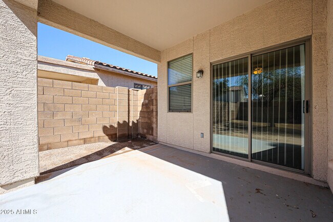 Building Photo - 44115 Askew Dr