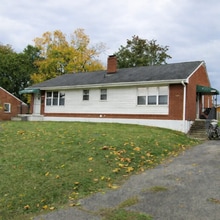 Building Photo - Malvern Road Duplex
