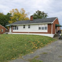 Building Photo - Malvern Road Duplex
