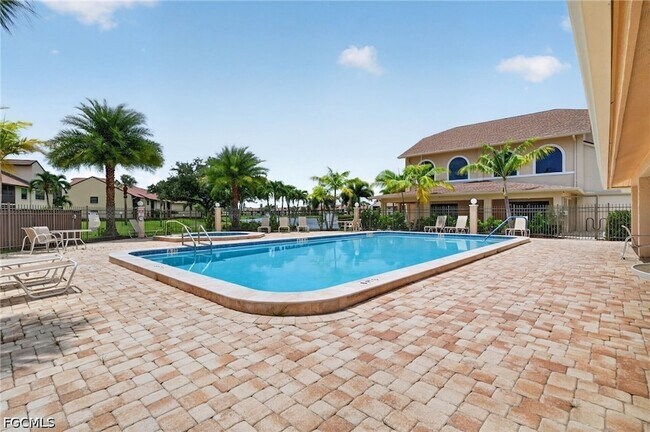Building Photo - 8336 Charter Club Cir