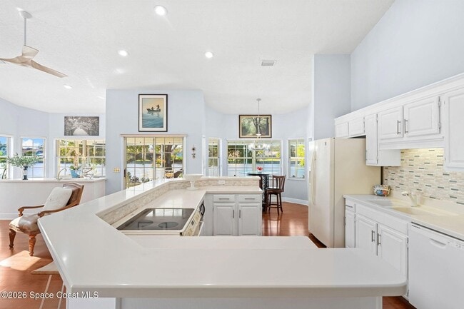 Building Photo - 662 Rossmoor Cir