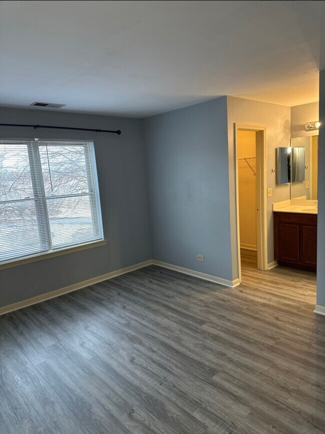 Building Photo - 214 Glengarry Dr