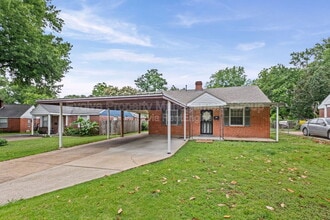 Building Photo - 1224 Bradbury Dr