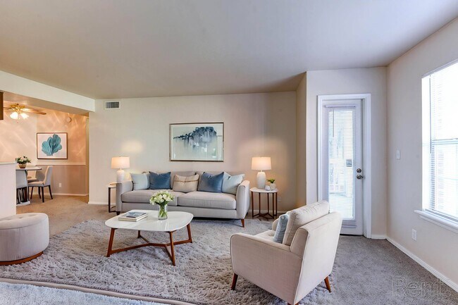 Building Photo - Greenbriar Apartments