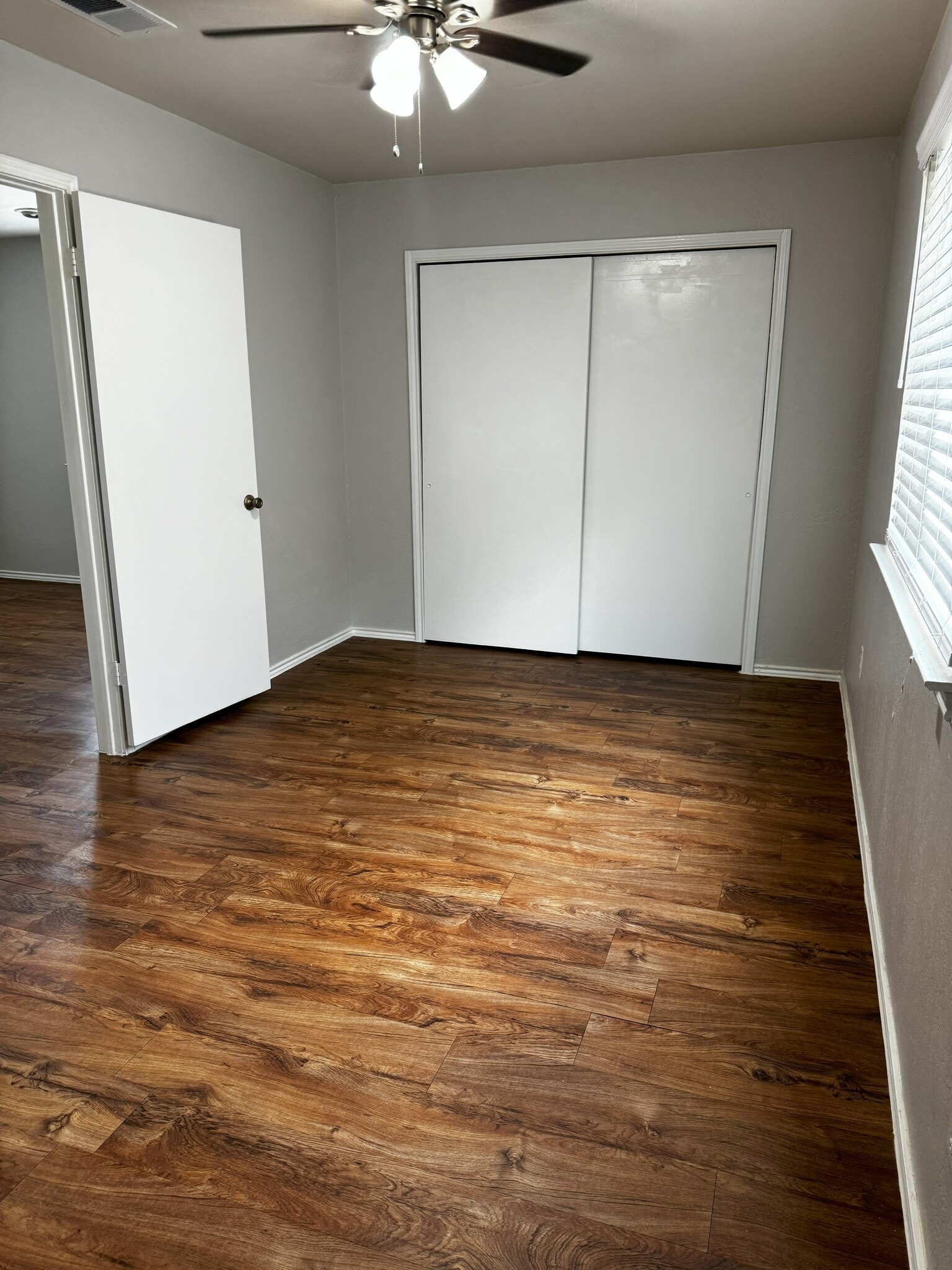 Building Photo - 1640 Post Rd