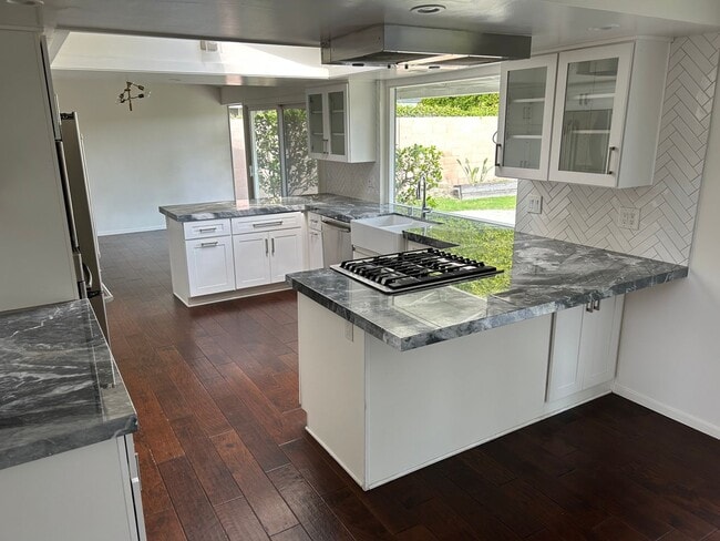 Building Photo - Rossmoor Home for rent. 3 bedrooms 2 baths.