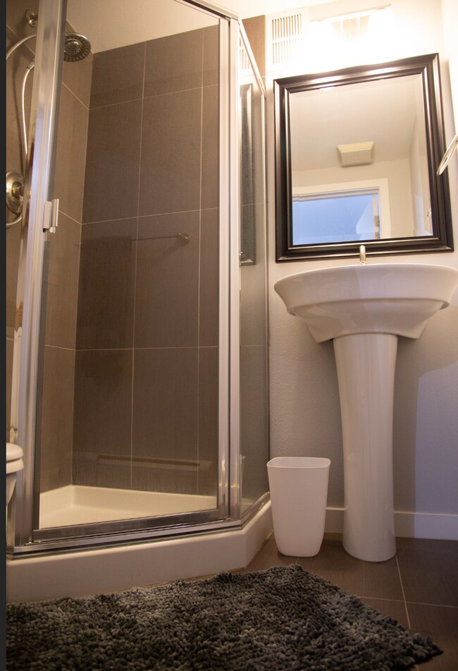 Building Photo - 4400 W 46th Ave