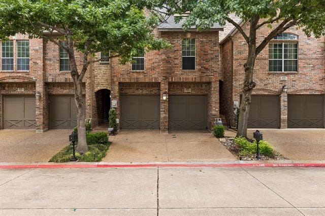 Building Photo - 4147 Towne Green Cir