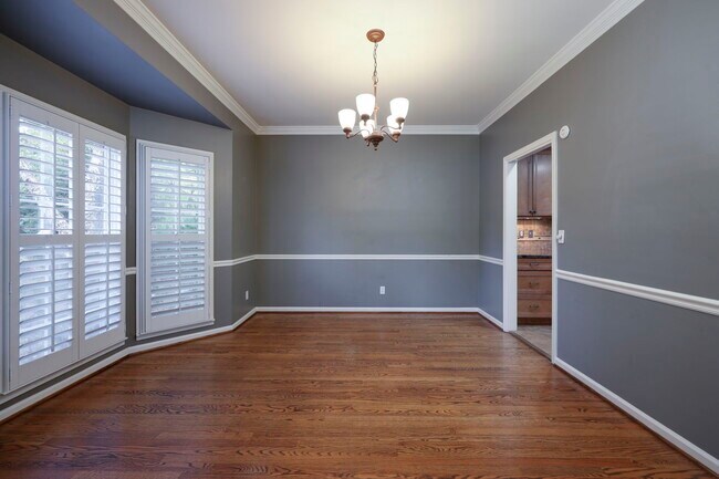 Building Photo - 1135 Clifton Ln