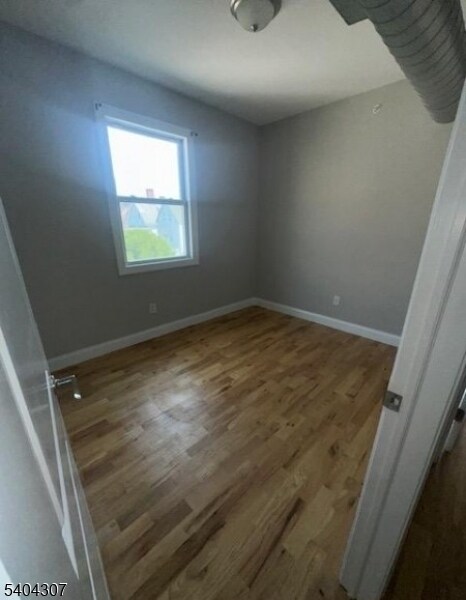 Building Photo - 619 E 26th St