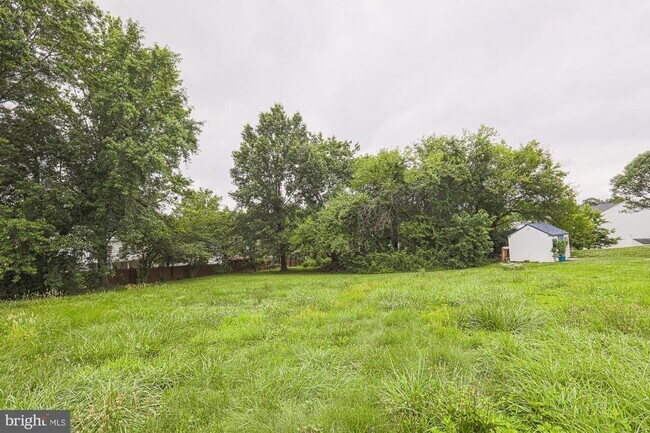Building Photo - 6512 Golden Ring Rd