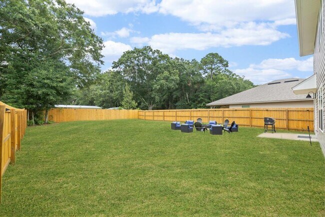 Building Photo - 5213 Peach Dr