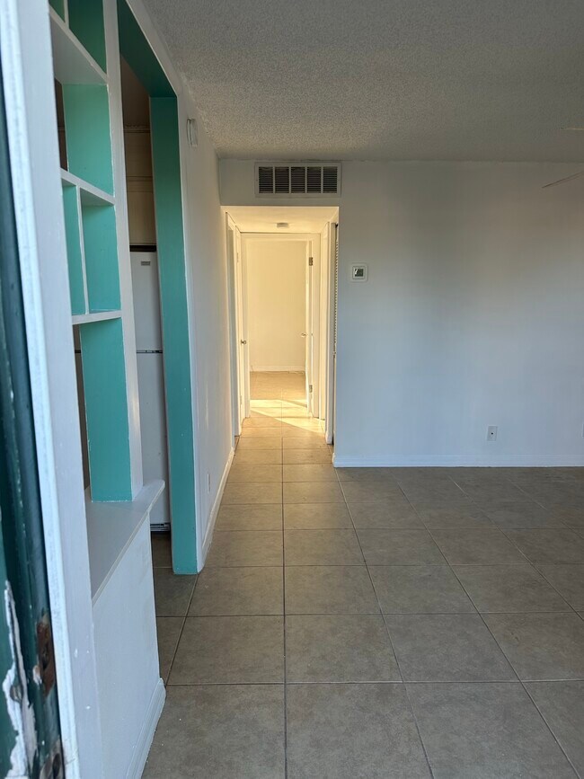 Primary Photo - 340 NW 19th St