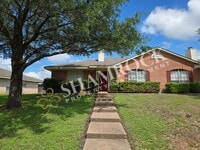 Building Photo - Two-Bedroom Duplex near Hewitt Post Office