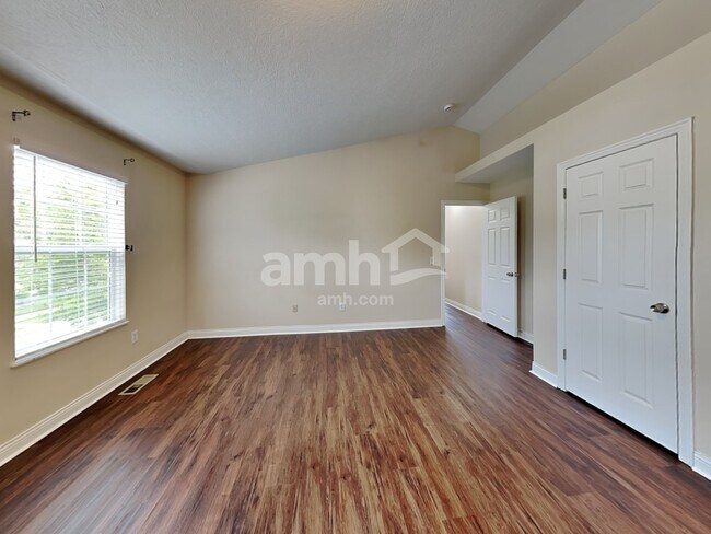 Building Photo - 7233 Hillmont Dr