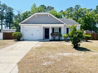 Building Photo - 3 bedroom, 2 bath home for rent in Brookstone in Sunset Harbor in Bolivia