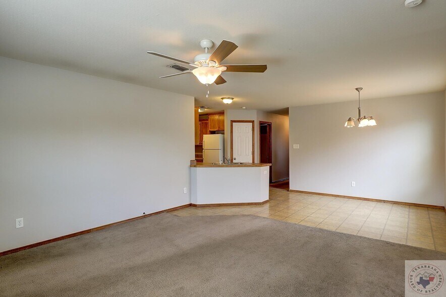 Building Photo - 4206 Magnolia St