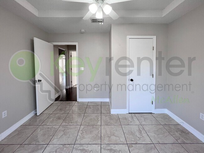 Building Photo - Beautiful 4B/2B Home in Pharr