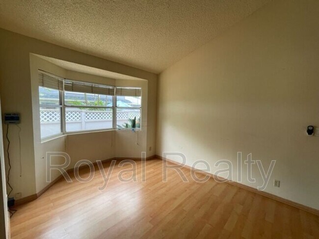 Building Photo - 91-1086 Aawa Drive