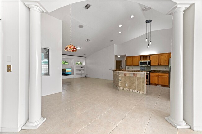 Building Photo - 681 SW Saragossa Ave