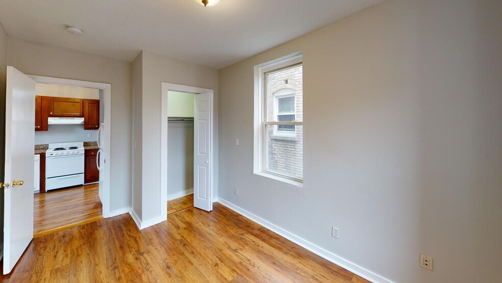 Building Photo - 222 Hanover St