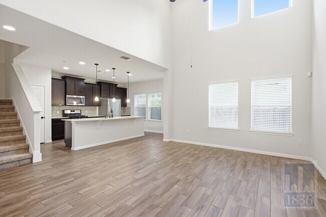 Building Photo - 2304 S Lakeline Blvd