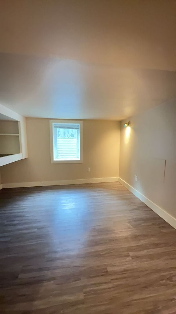 Building Photo - Pre-Leasing for August - 8Bed/2Bath House