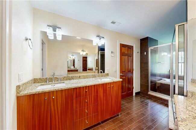 Building Photo - 270 Waterman Street UNIT C