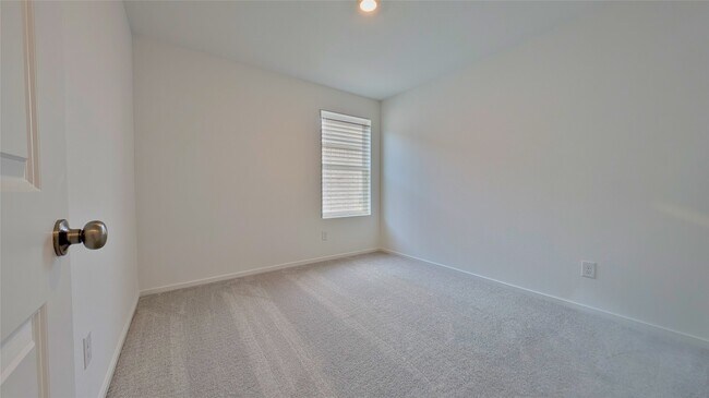 Building Photo - 16806 Old Wagon Wy