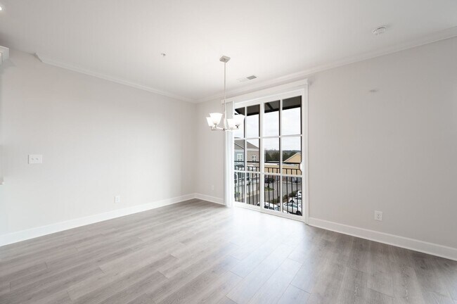 Building Photo - 2022-BUILT BURKITT COMMONS CONDO WALKABLE ...