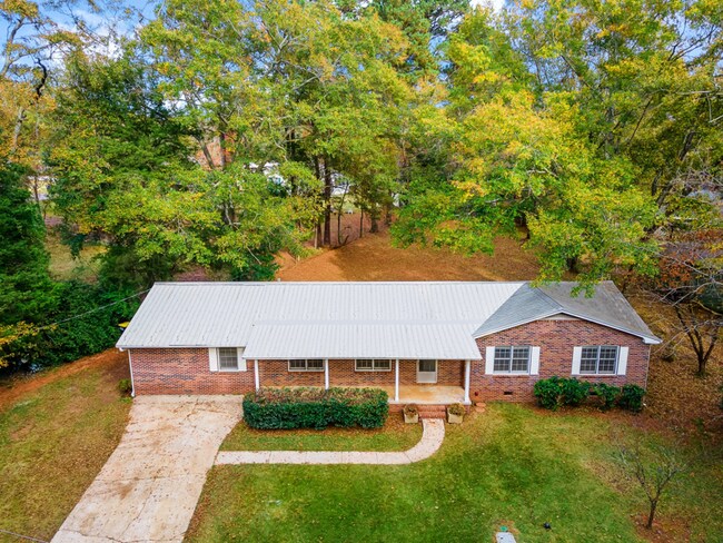 Building Photo - 311 Hillcrest Ct