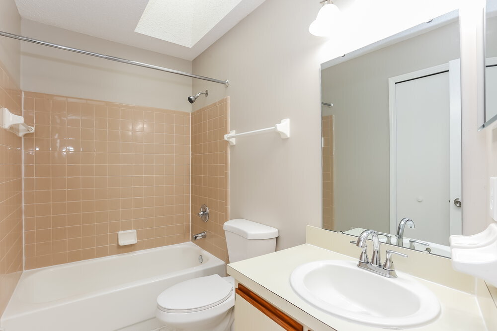 Building Photo - 3447 Le Havre Dr E