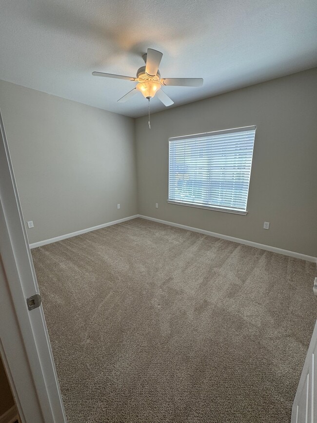 Building Photo - 450 Houston Ridge Dr