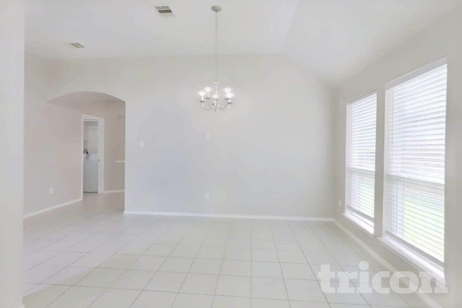 Building Photo - 13702 Sun Bear Ct