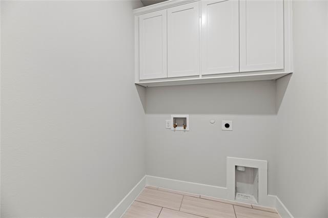 Building Photo - 6104 Lake Brook Dr