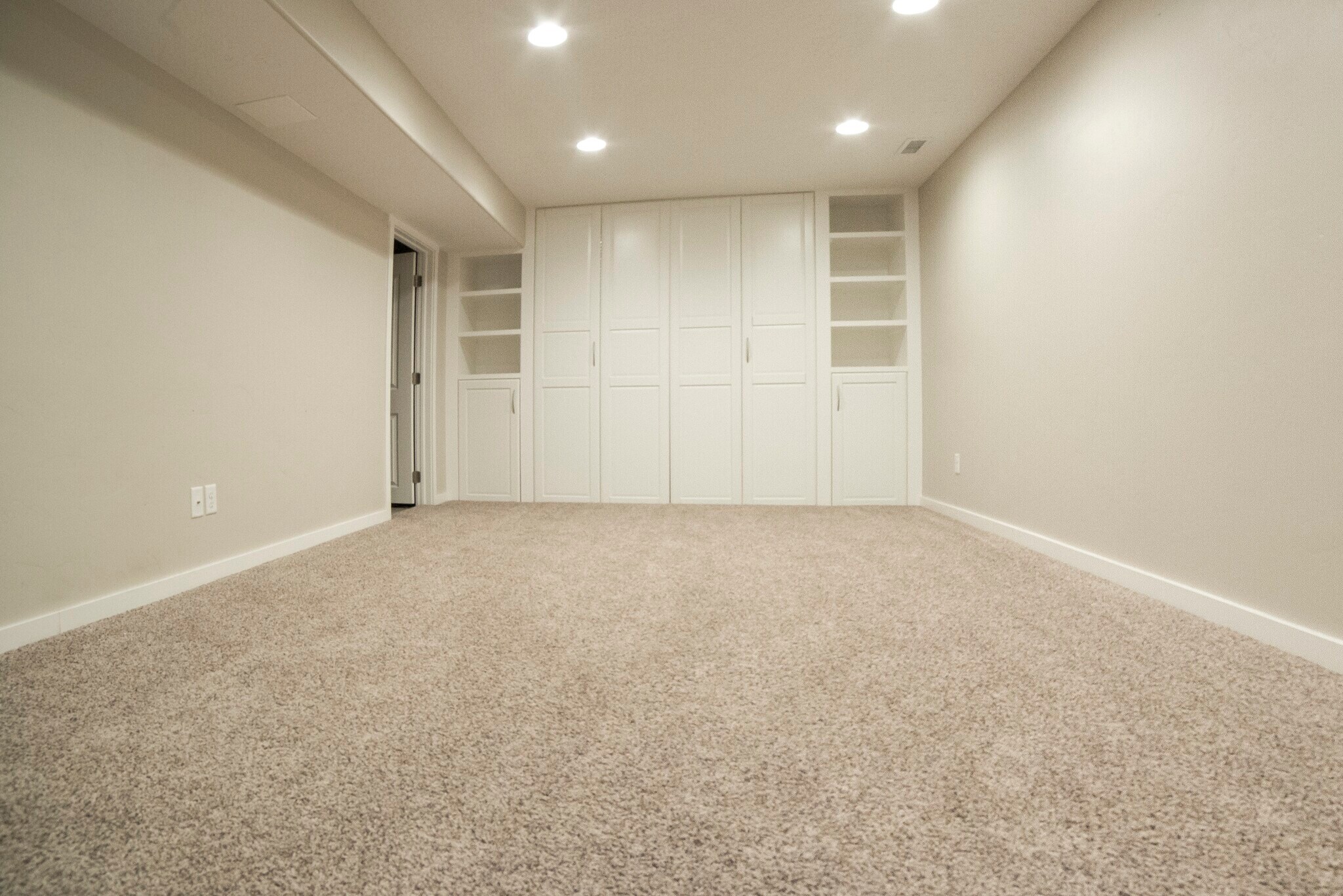 Building Photo - 2666 W Cottonwood Dr