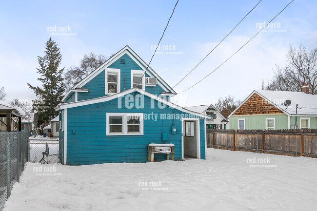 Building Photo - 1517 E Bridgeport Ave