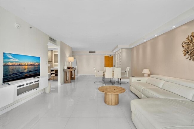 Building Photo - 9195 Collins Ave