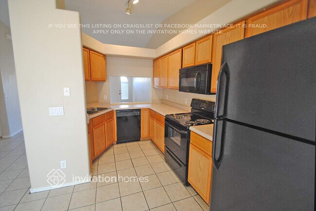 Building Photo - 5703 N 67th Dr