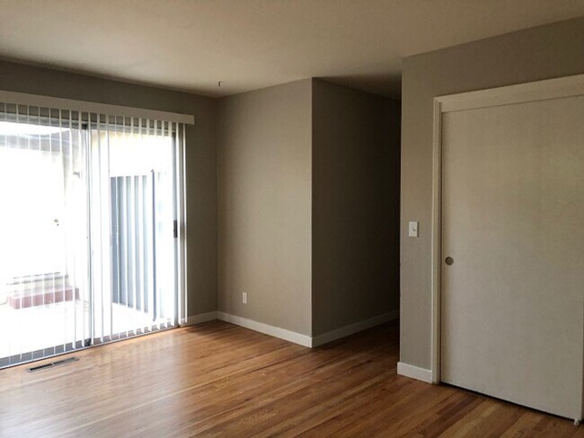 Building Photo - CAMBRIAN- Corner lot