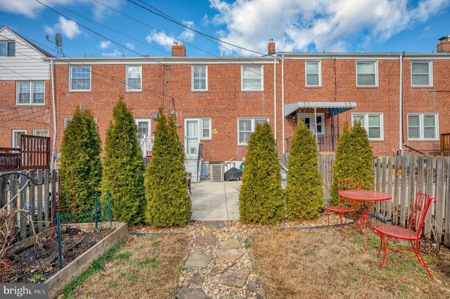 Building Photo - 8119 Pleasant Plains Rd