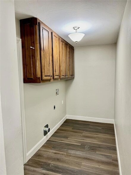 Building Photo - 509 Meadow Lake Dr