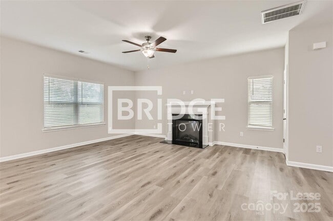 Building Photo - 7331 Neal Rd