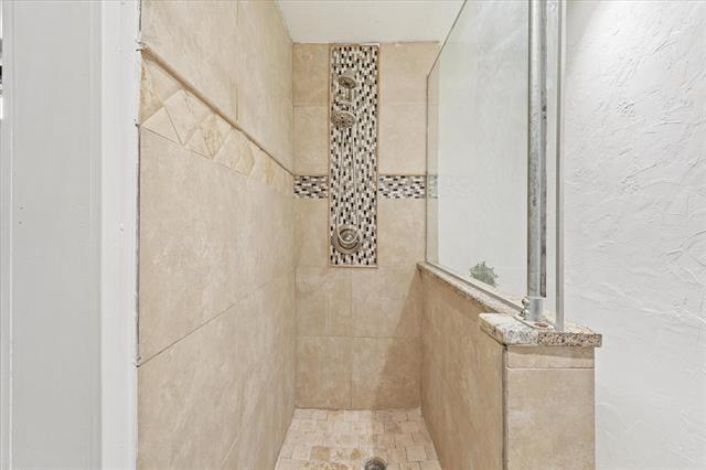 Building Photo - 500 Willow Oak Dr
