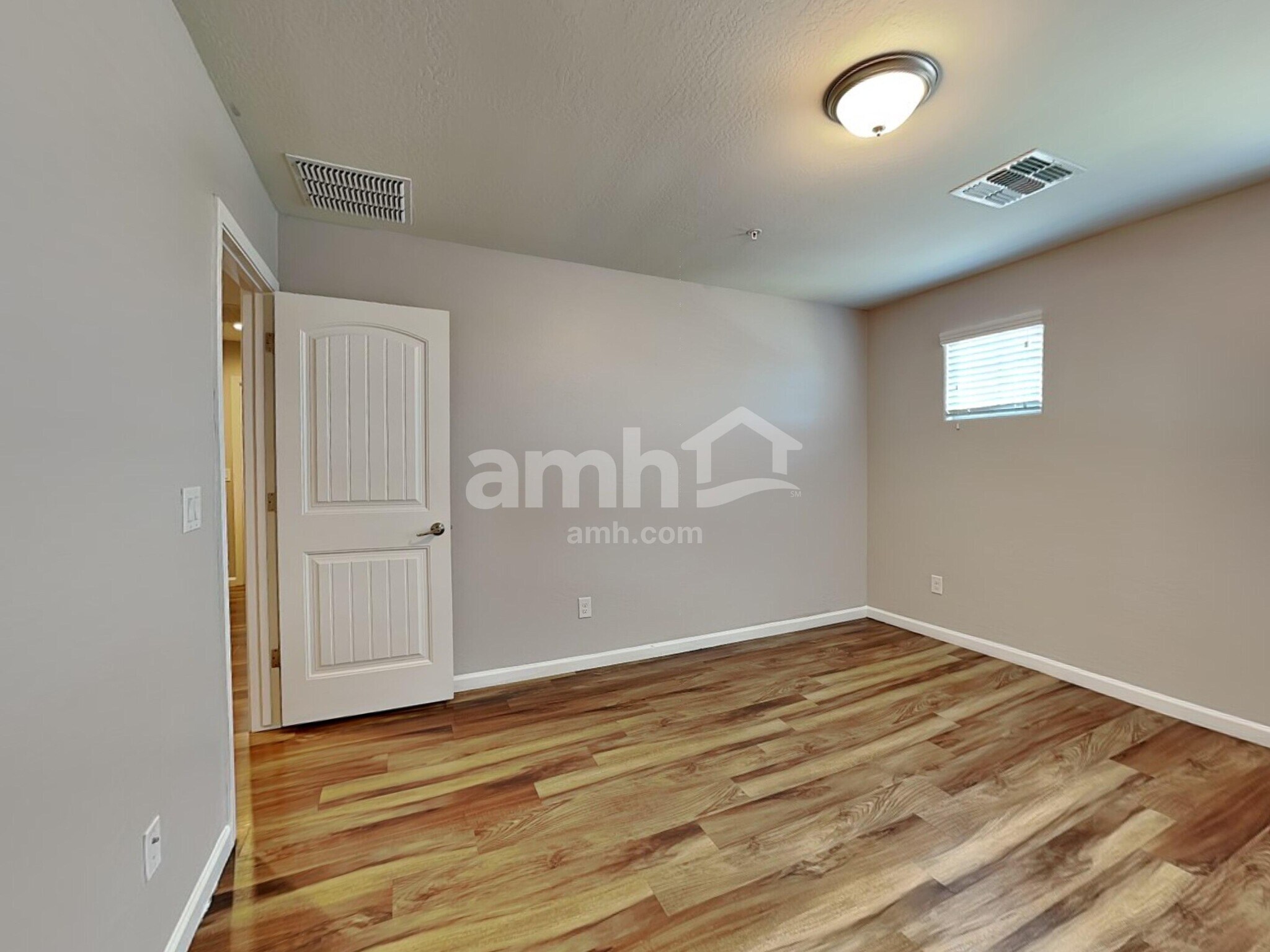 Building Photo - 20728 W Thomas Rd